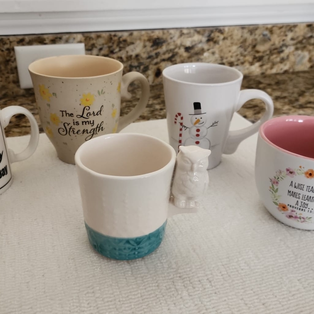 Ceramic Mug Set with Snowman and Floral Designs